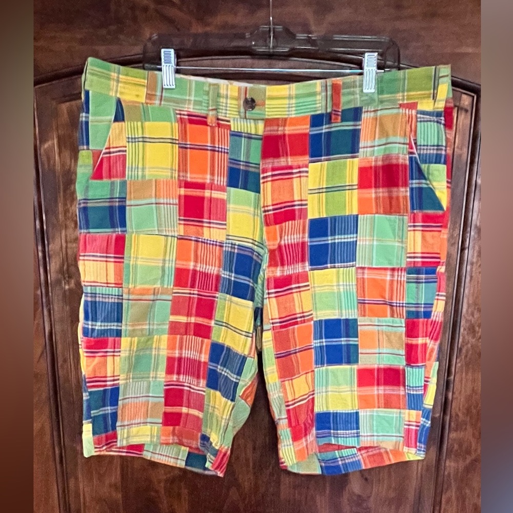 Men’s golf shorts by Loudmouth!  Size 40!Used good condition!